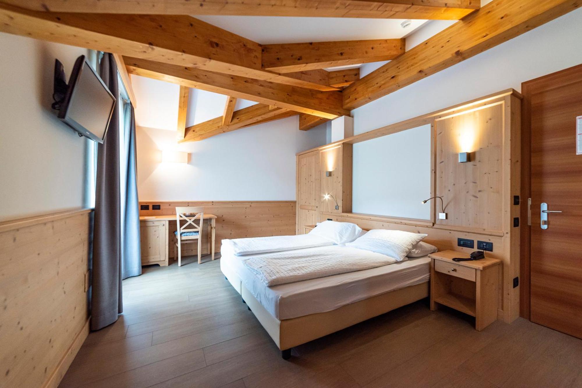 Hotel Garni Paradisi - Wellness & Spa Mezzano Eksteriør billede