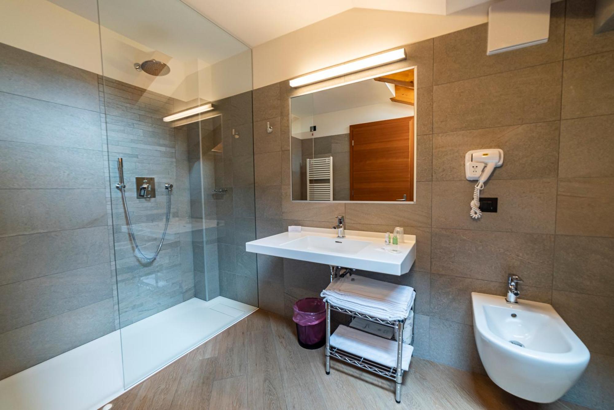 Hotel Garni Paradisi - Wellness & Spa Mezzano Eksteriør billede