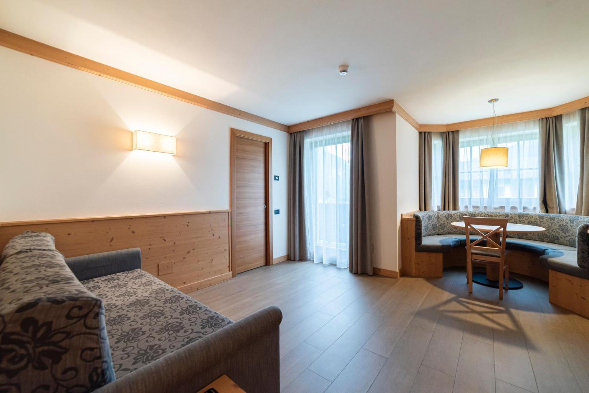 Hotel Garni Paradisi - Wellness & Spa Mezzano Eksteriør billede