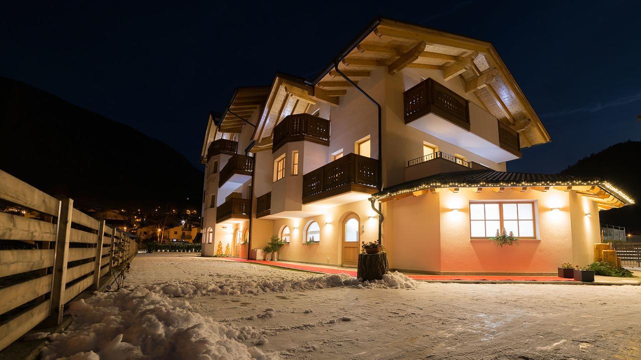 Hotel Garni Paradisi - Wellness & Spa Mezzano Eksteriør billede
