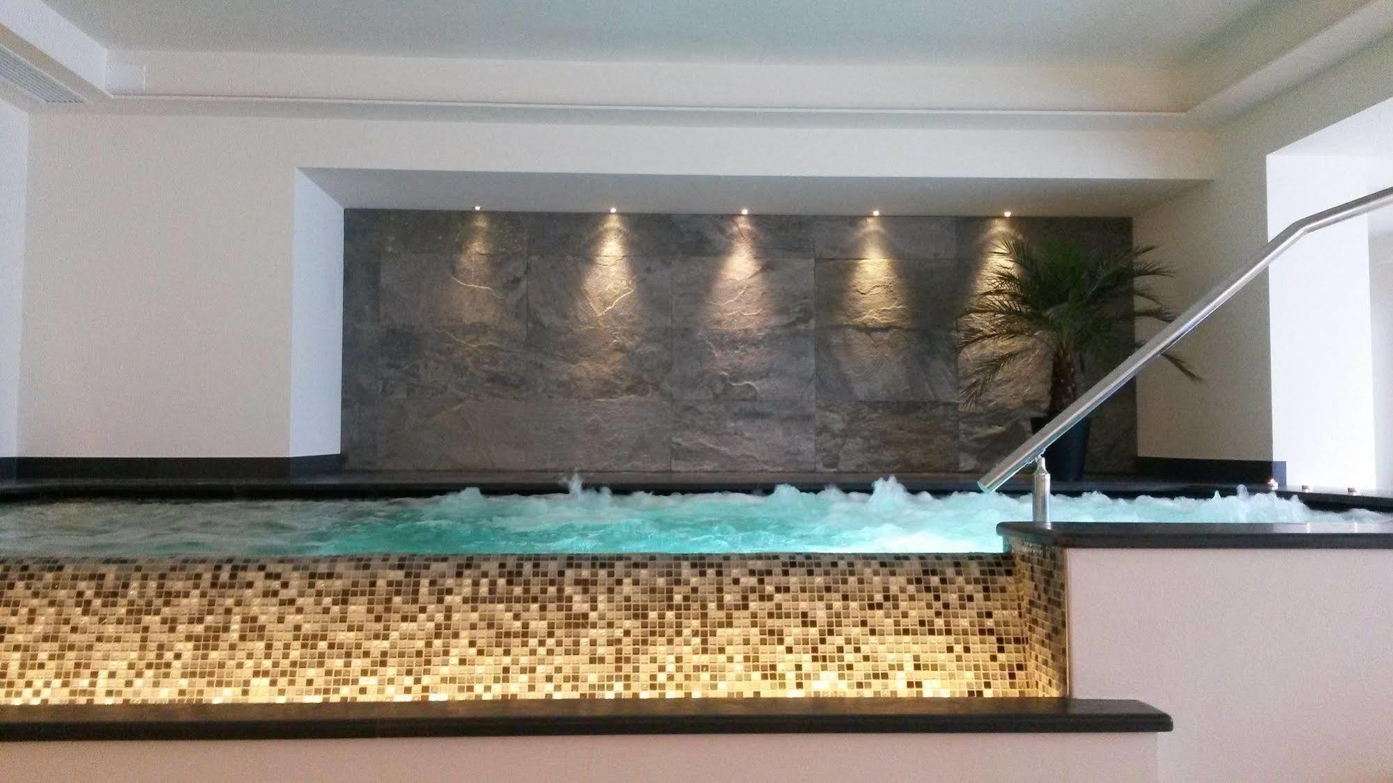Hotel Garni Paradisi - Wellness & Spa Mezzano Eksteriør billede