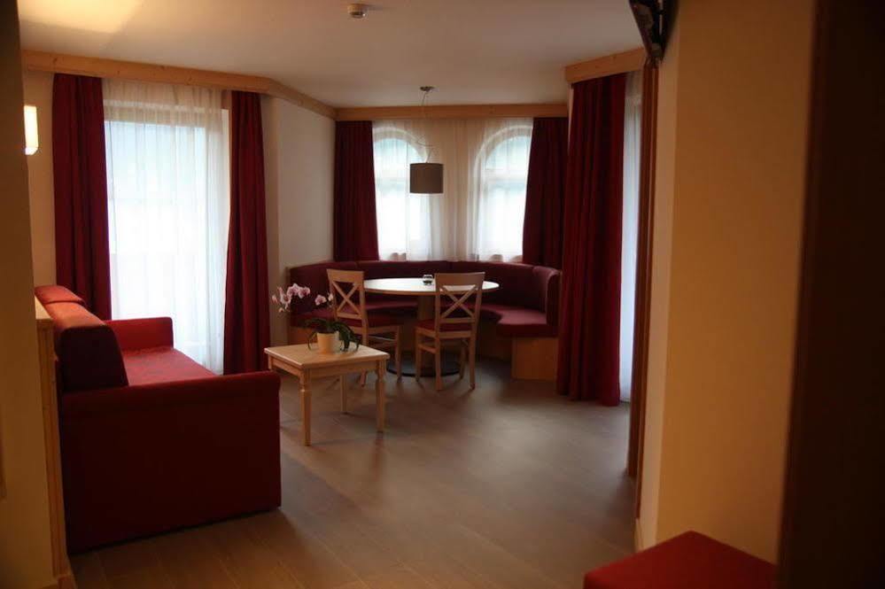 Hotel Garni Paradisi - Wellness & Spa Mezzano Eksteriør billede