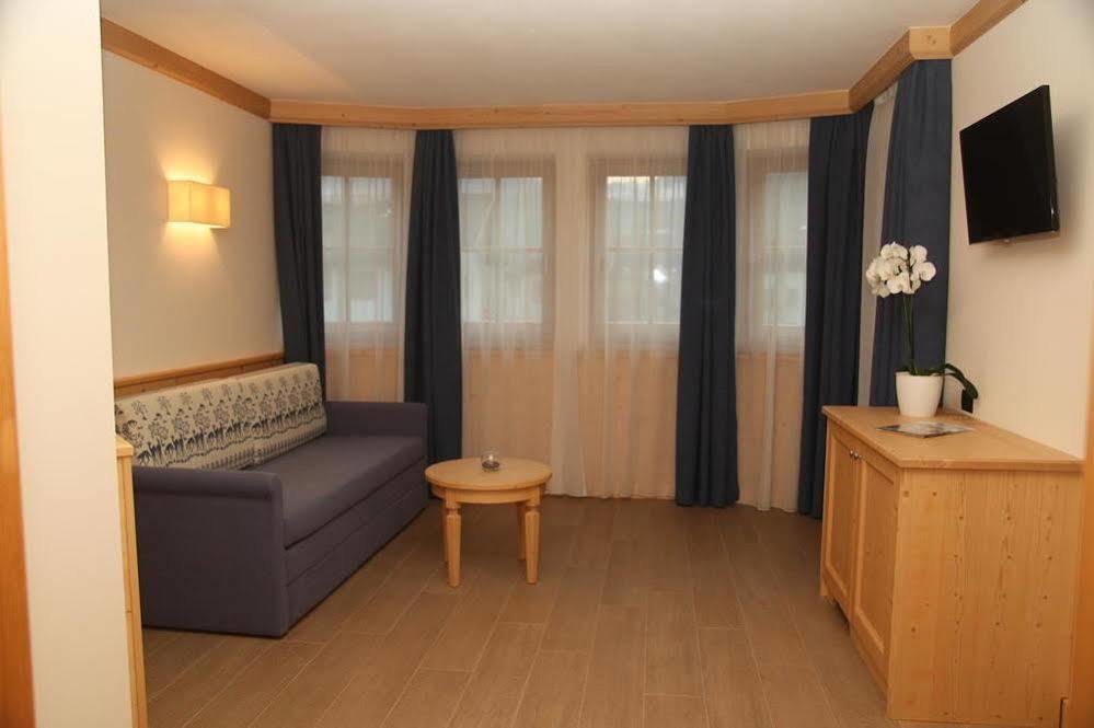 Hotel Garni Paradisi - Wellness & Spa Mezzano Eksteriør billede