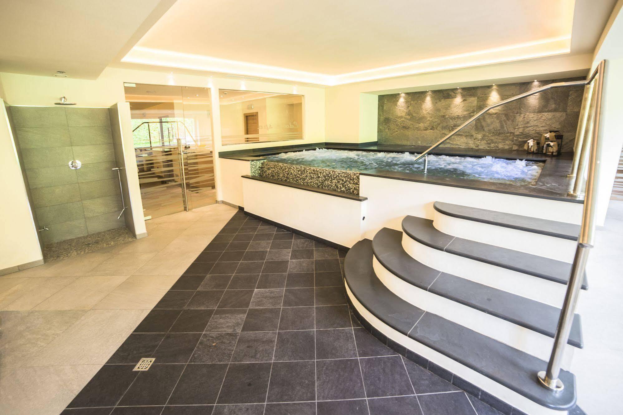 Hotel Garni Paradisi - Wellness & Spa Mezzano Eksteriør billede
